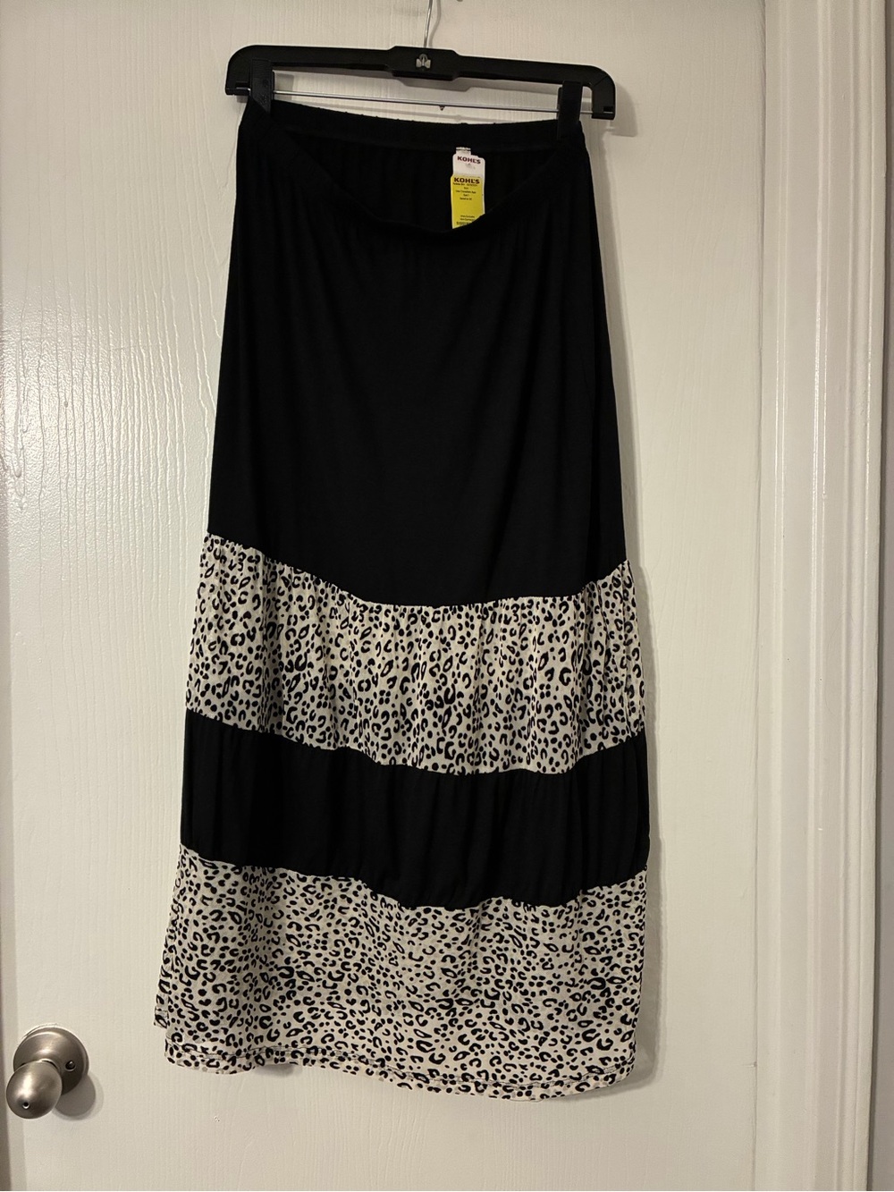 Black and Cream Colorblock Leopard Tiered Midi Skirt - Emerald M